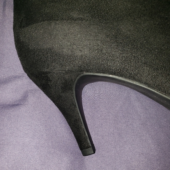 Adrienne Vittadini 'Trippin' Ankle Booties - Picture 6 of 8